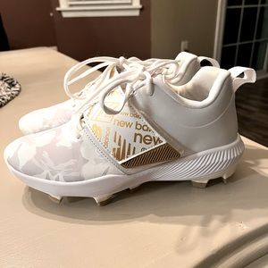 New Balance Kids’ Lindor 1 Cleats